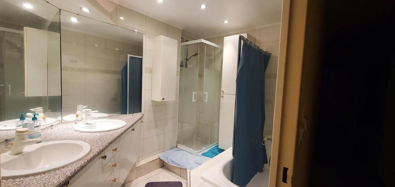 Appartement de vacances entier, Colocation Du Grand Large in Décines-Charpieu, Lyon et ses environs