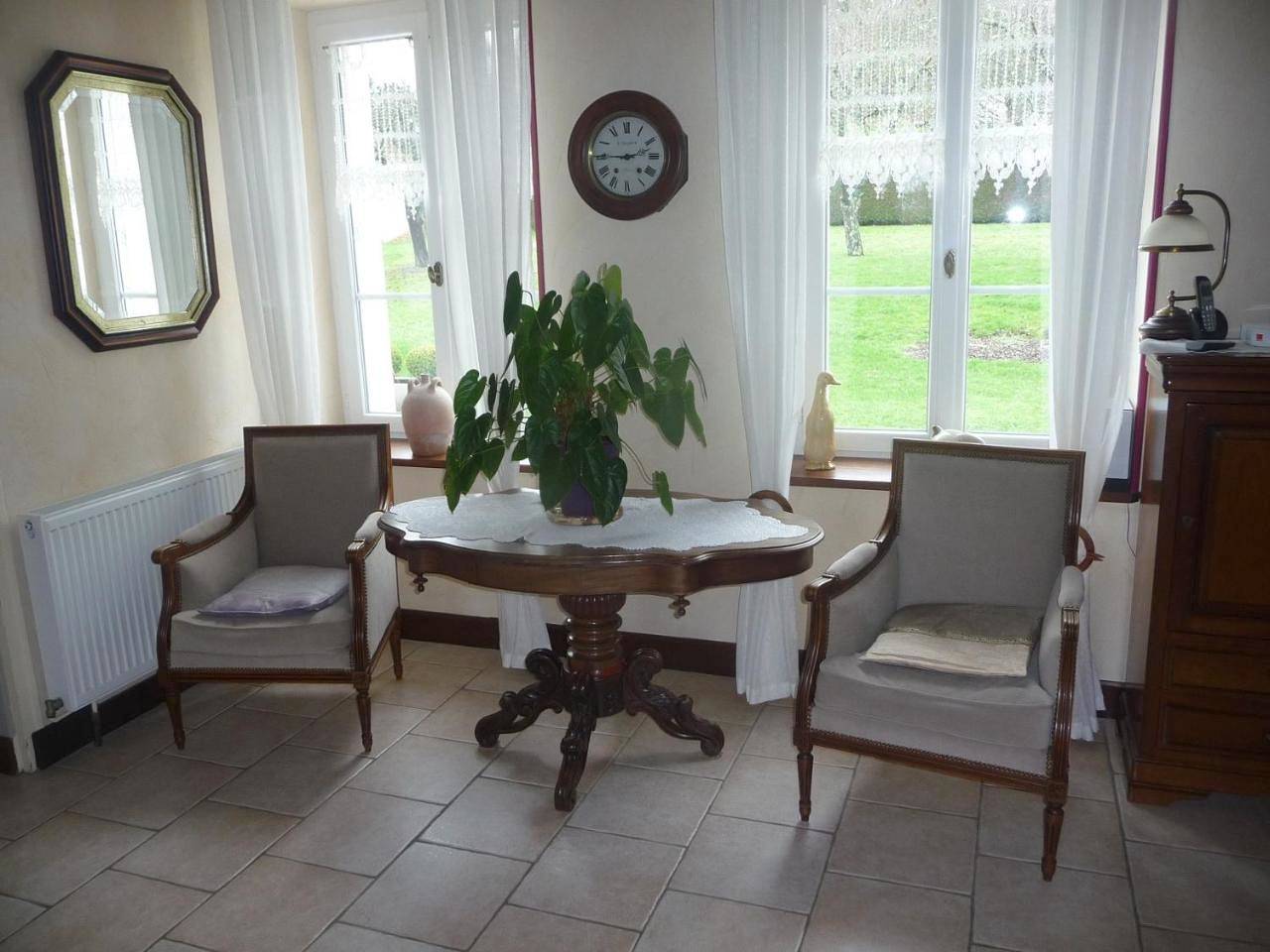Family Room with Bathroom in Couffy, Région de Romorantin-Lanthenay