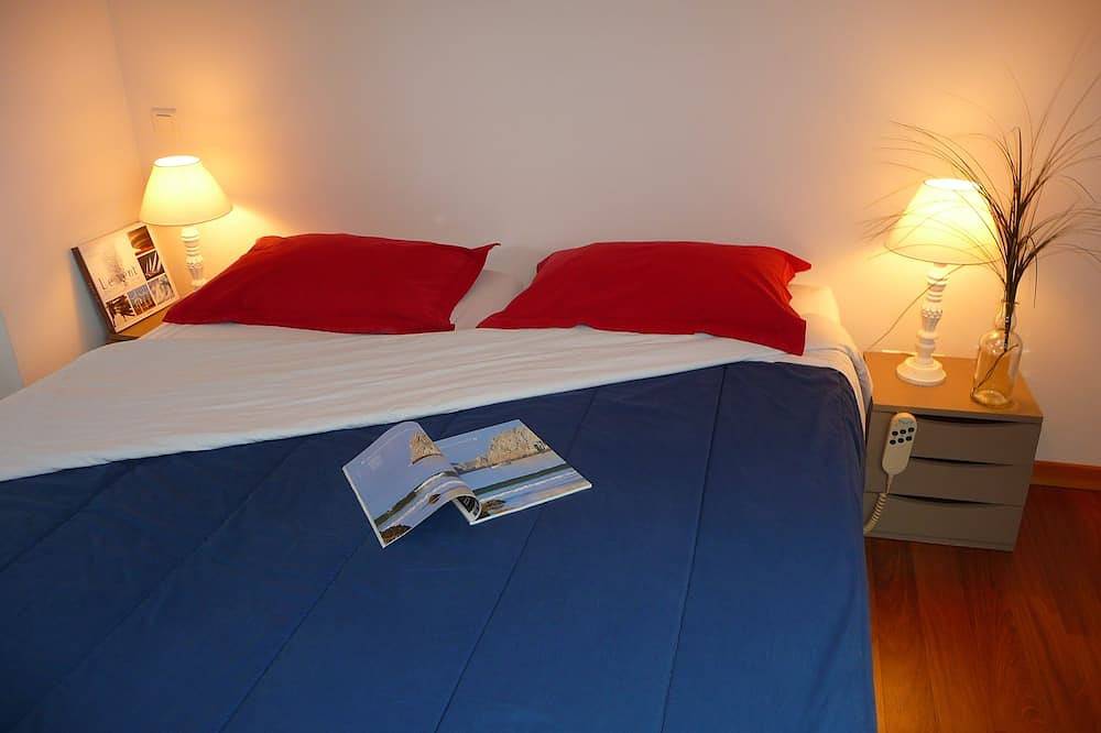 Stunning Sea View Private indoor swimming pool 29 to 300 m in Plougasnou, Ceinture Dorée