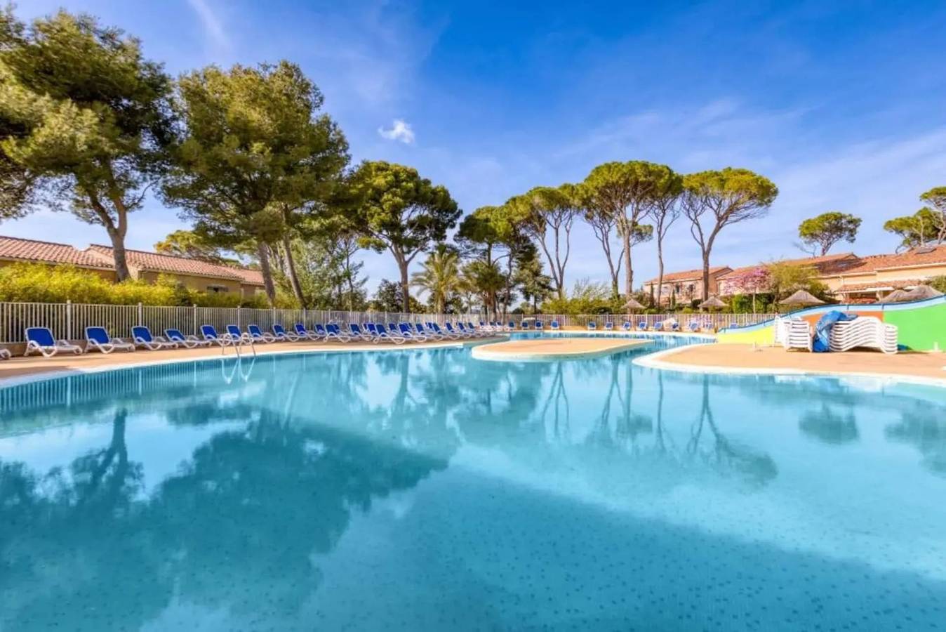 Casa acogedora con piscina compartida en Calvisson in Aubais, Costa mediterránea (Francia)