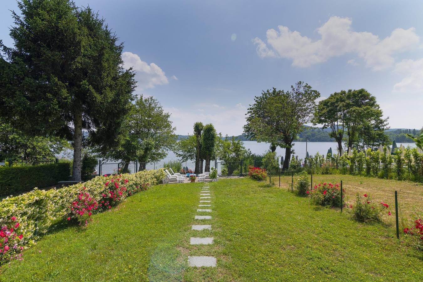 Ganze Wohnung, Casa Maddalena Private Beach in Cadrezzate con Osmate, Lago Maggiore (Lombardei)