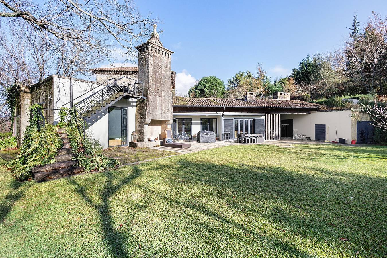 Casa do Alto da Coutada: Bergblick, privater Pool und Wlan in Fornelos e Queijada, Viana do Castelo Distrikt