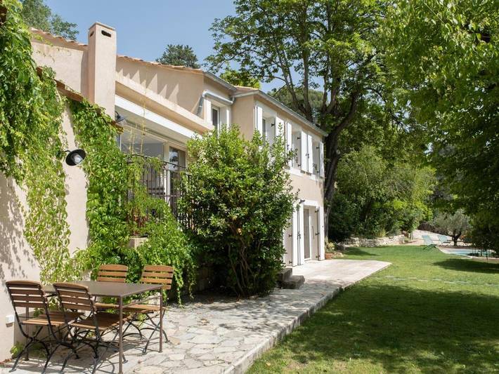Chambre d’hôte pour 2 personnes, avec vue et jardin ainsi que piscine et terrasse à Aix-en-Provence - 2