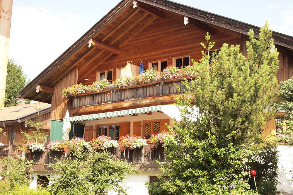 Ganze Wohnung, Komfortable, komplett eingerichtete Fewo mit Bergblick für 4 Personen in Schliersee, Alpenland Tegernsee Schliersee