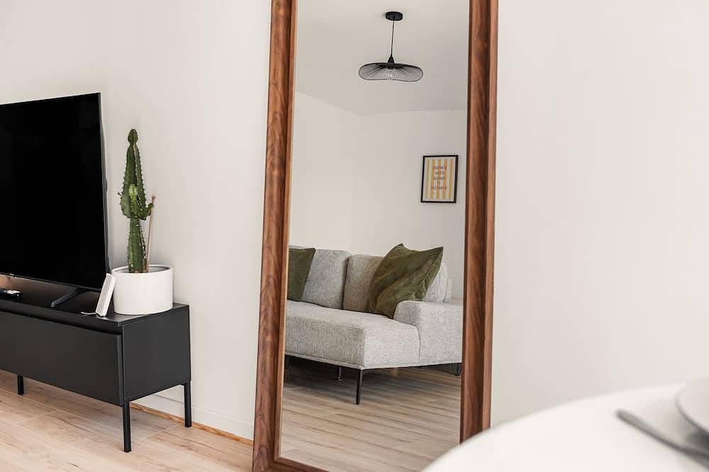 Entire apartment, Superb studio - River access in Vals-les-Bains, Parc naturel régional des Monts d'Ardèche