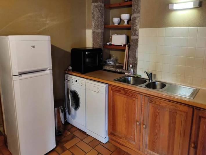 Gîte pour 5 personnes, avec terrasse et piscine à Brion (Lozère) - 4