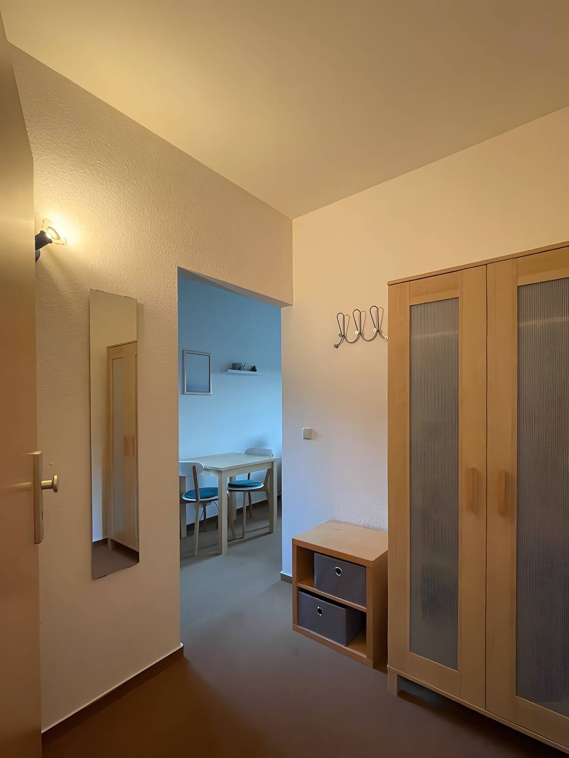 Ganzes Studio, Einzimmerapartment 'Mohnrot - Fulgenhaus' mit Balkon in Wittenbeck, Bad Doberan & Umland