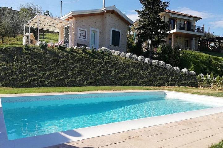 Holiday home for 10 people, with pool and garden as well as terrace - 1