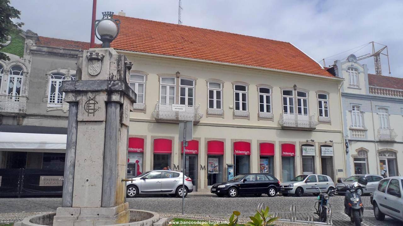 Apartamento inteiro, One-Bedroom Apartment in Estarreja, Distrito de Aveiro