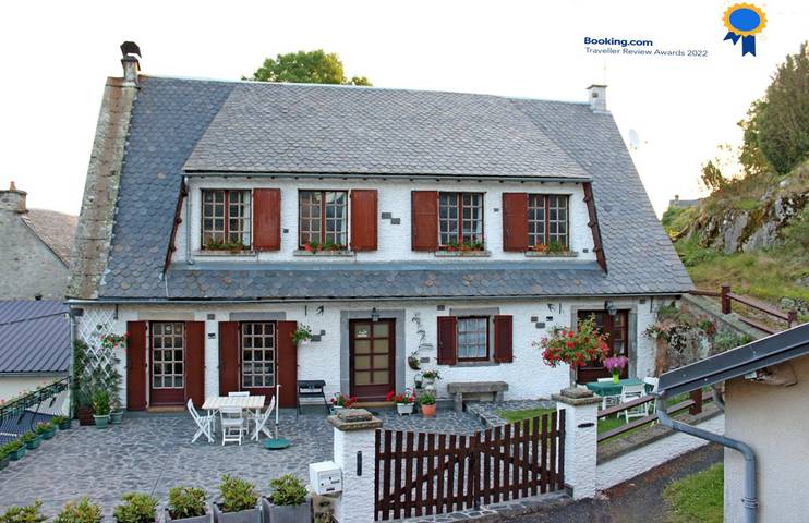 Gîte pour 4 personnes, avec jardin et terrasse, animaux acceptés à Saint-Genès-Champespe