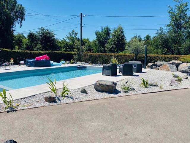 Location de vacances pour 8 personnes, avec terrasse et piscine ainsi que jardin et vue dans Rêves de Bisons - 4