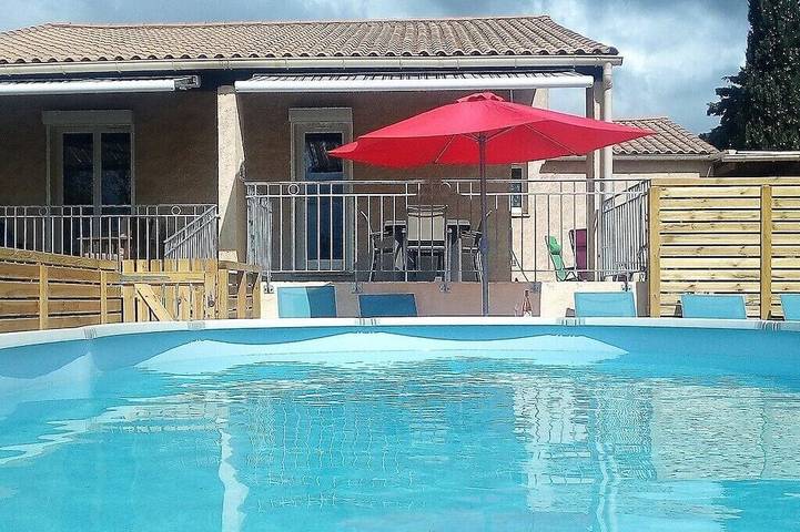 Location de vacances pour 6 personnes, avec jardin et balcon à Laurens