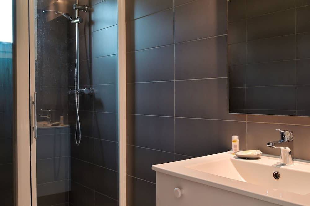 Appartamento intero, Studio for 2 persons in Poggio-Mezzana, Corte e dintorni