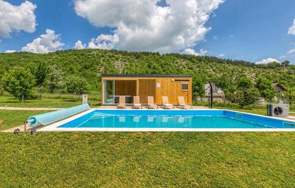 Gîte pour 8 personnes, avec jardin et sauna ainsi que vue et piscine, animaux acceptés en Croatie - 2