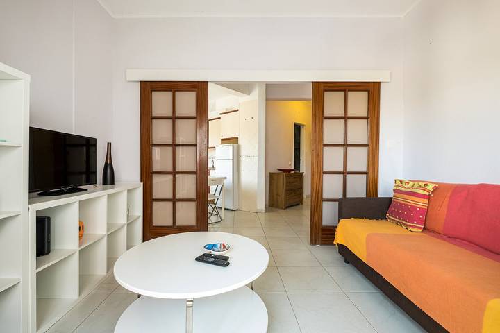 Apartamento de férias para 3 pessoas, com varanda na Costa de Estoril