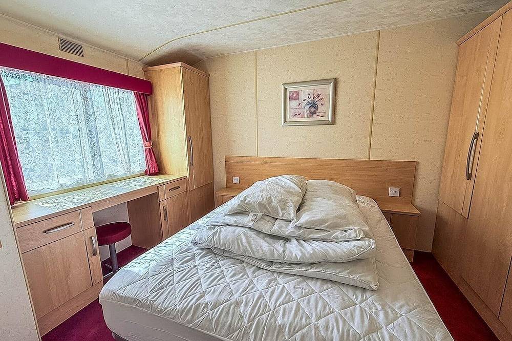 6 berth caravan for hire at Lees Caravan Park in Hunstanton in Hunstanton, Norfolk Coast
