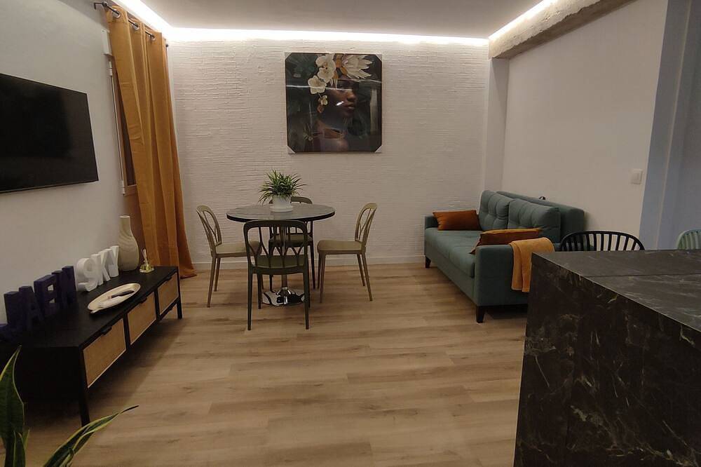Apartamento entero, Bonito apartamento 2 dorm. Centro de Jaén cerca de catedral y Ayto in Jaén, Provincia de Jaén