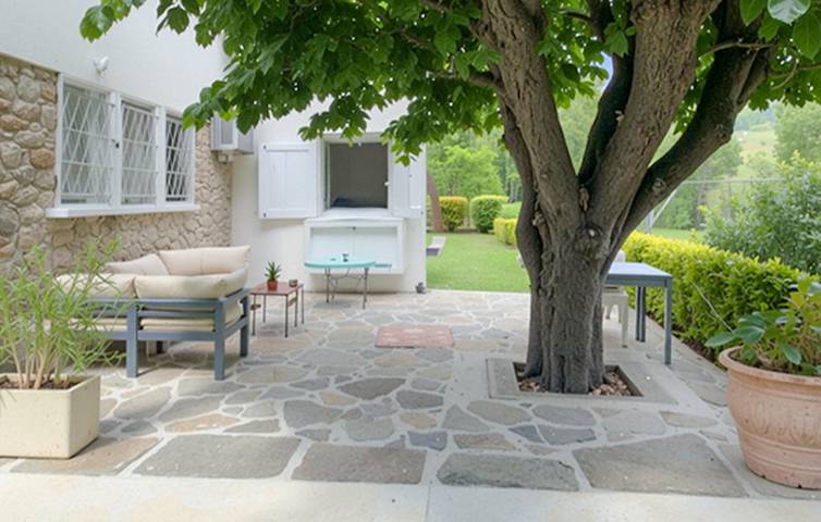 Gîte pour 4 personnes, avec terrasse et jardin à Brando - 2