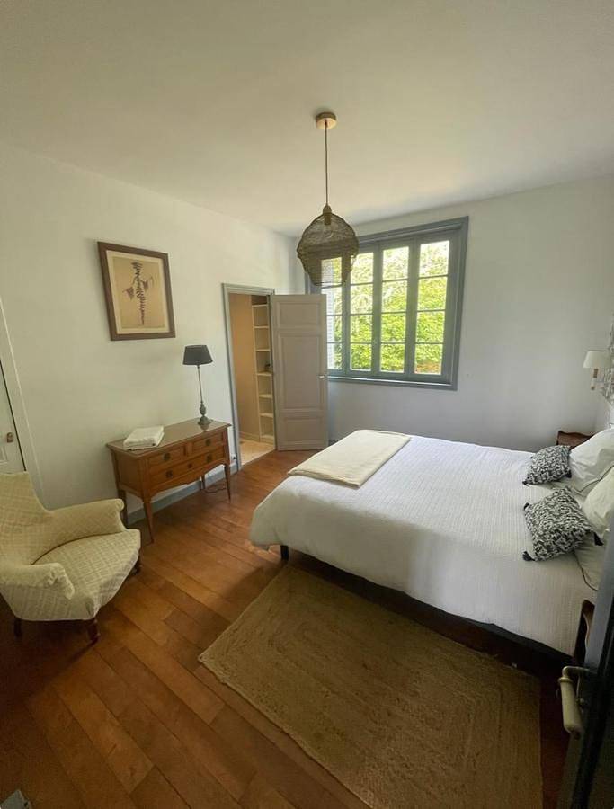 Location de vacances pour 15 personnes, avec jardin et terrasse ainsi que vue et piscine à Soissons - 4