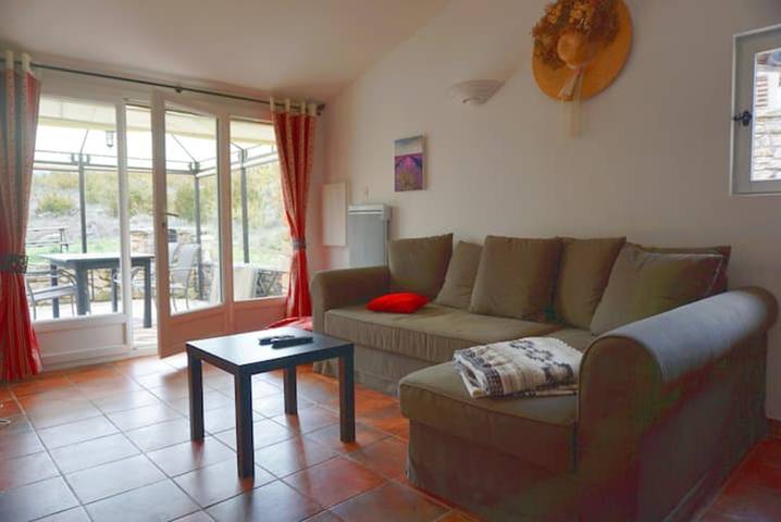 Maison 'La Buisse - Les 2 Gites' con vista montagna, terrazza condivisa e Wi-Fi in Simiane-la-Rotonde, Forcalquier e dintorni