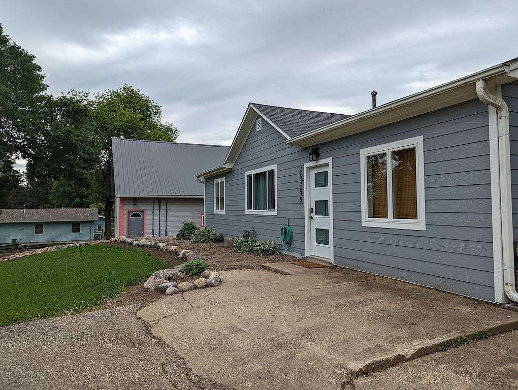 Barleans-Cozy Cabin Conveniently Located in Dickinson County