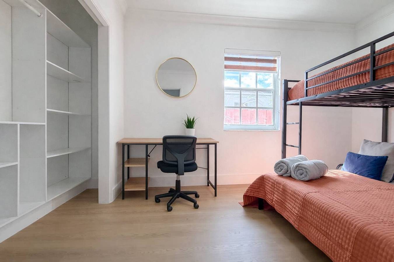 Modern & Central · Miami · Free Parking & Wifi in Miami, Florida