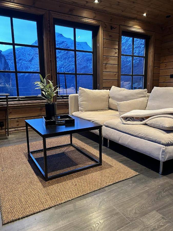 Ferienhaus für 2 Personen, mit Garten und Terrasse sowie Seeblick und Ausblick in Geirangerfjord - 4