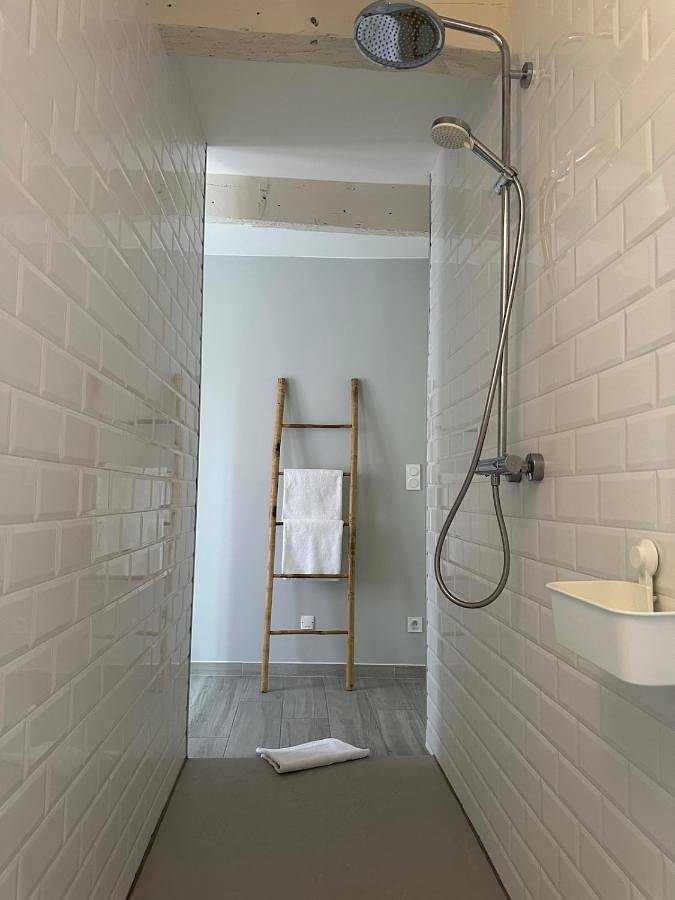 Location de vacances pour 10 personnes, avec terrasse et piscine à Méjannes-lès-Alès - 4