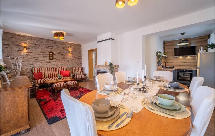 Charmante Ferienwohnung mit Pool in der Nähe des Flusses Strigova und des Stadtzentrums in Sisak-Moslavina