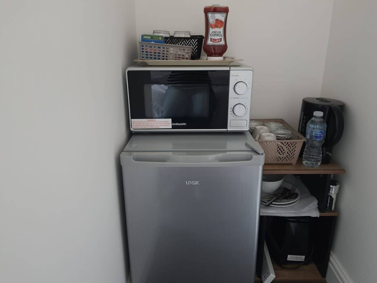 Private Room, Sleeps 2 with Ensuite & Parking in Birmingham, Birmingham e dintorni