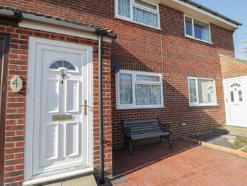 Holiday Home for 4 People in Weymouth, Jurassic Coast, Photo 2