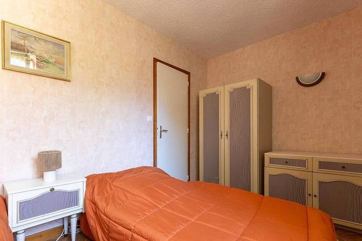 Location de vacances pour 4 personnes, avec jardin à Mareugheol - 2