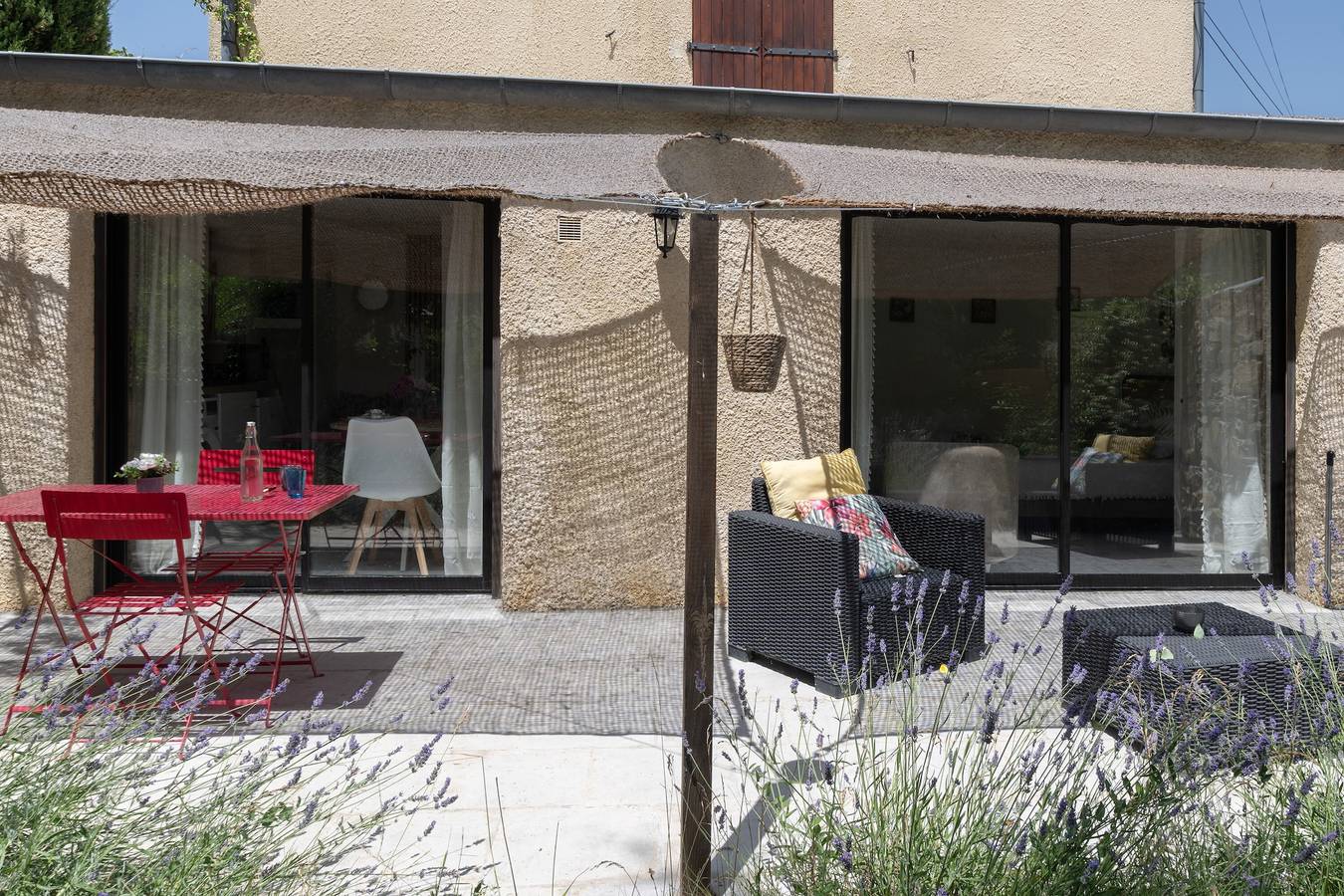 Vakantiehuis 'T1 Ardeche Vesseaux' met uitzicht op de bergen, gedeelde tuin & Wi-Fi, foto 15