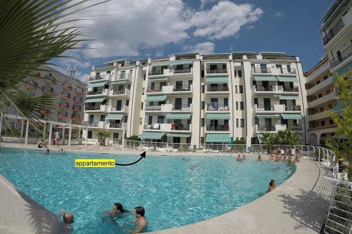 Ferienwohnung für 5 Personen, mit Terrasse und Pool sowie Ausblick in Jesolo - 3