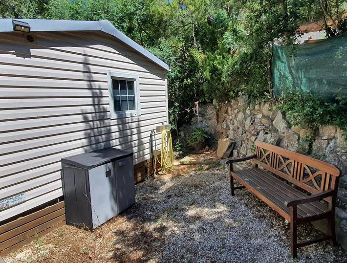 Camping pour 6 personnes, avec Terrasse ainsi que Jardin et Piscine à Gassin - 3