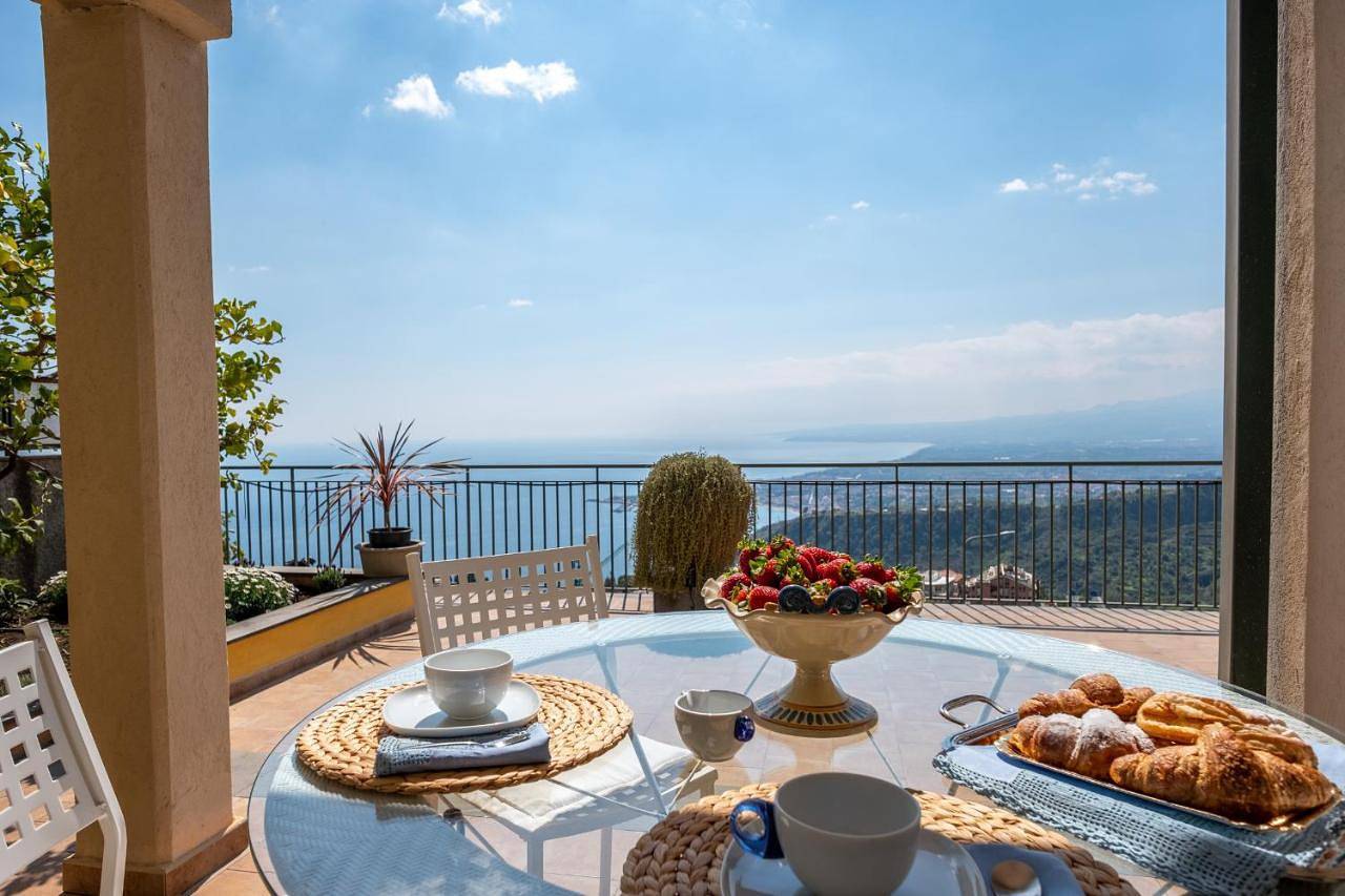 Villa La Gorgone in Taormina, Messina Province