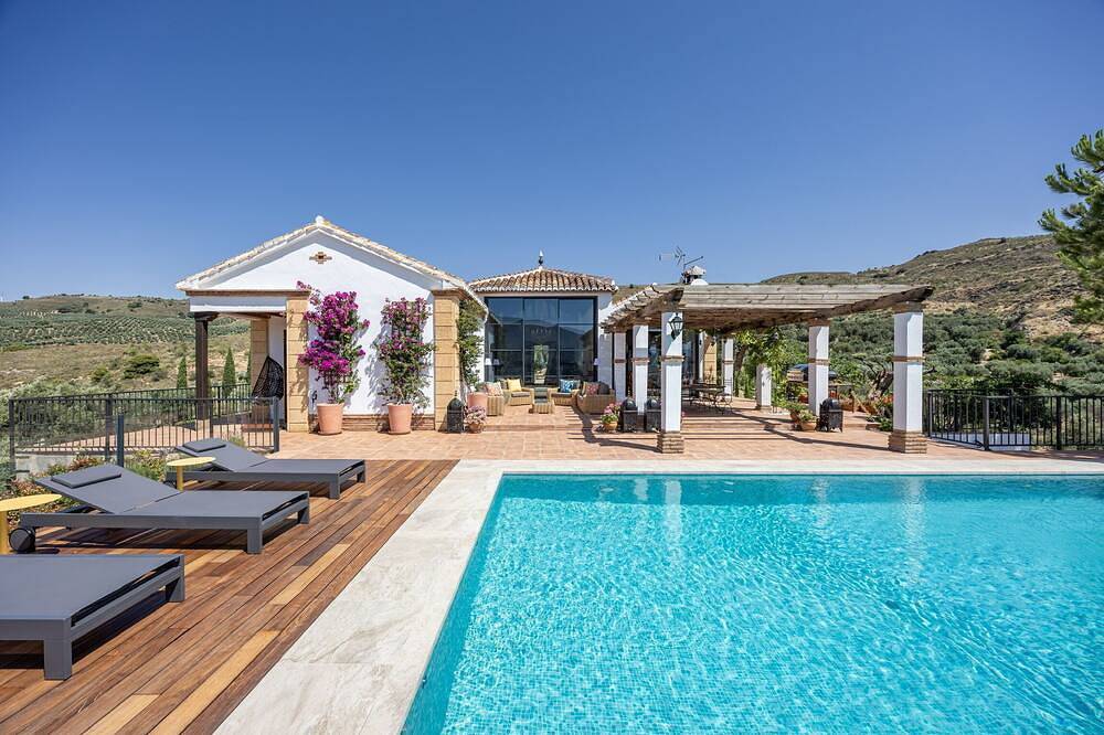 Villa rural tradicional con fantásticas vistas y gran piscina privada in El Valle, Provincia de Granada