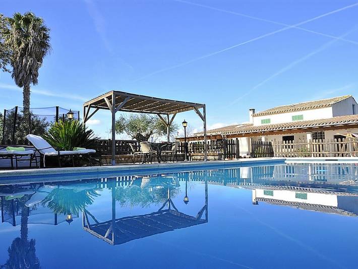 Villa for 5 people, with terrace and garden as well as pool and sauna - 1