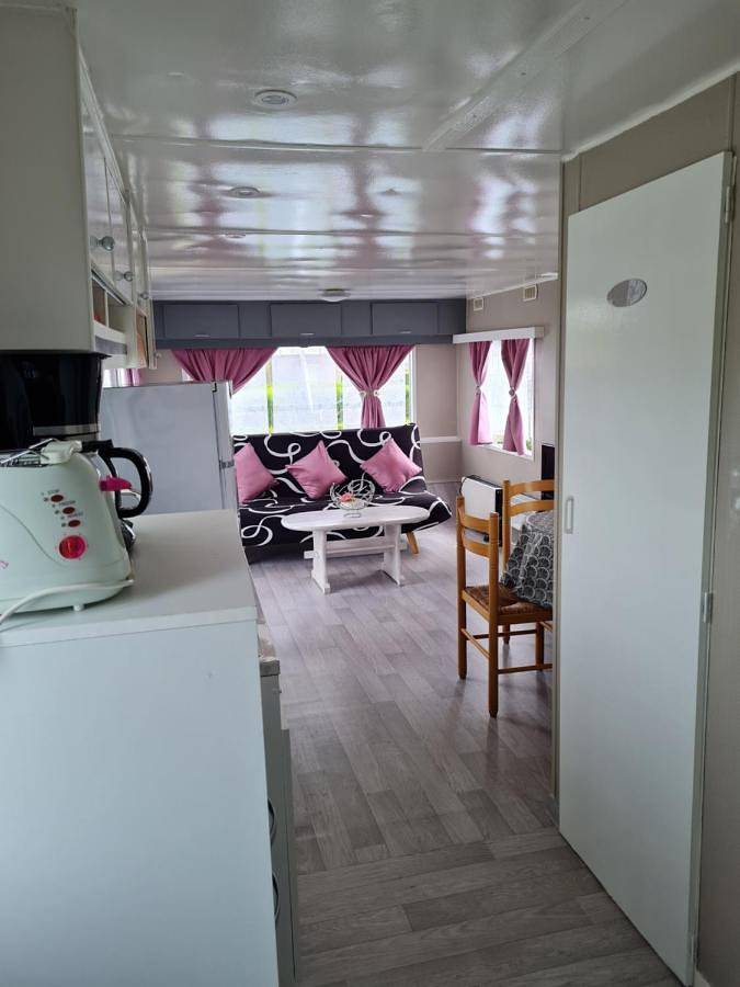 Mobilhome empl 28 in Saint-Martin-aux-Buneaux, Région de Dieppe