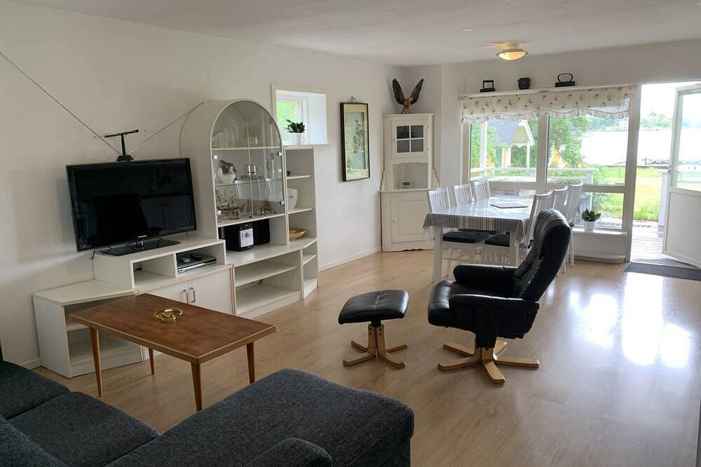 Ganze Wohnung, Fantastische Ferienwohnung direkt am Meer auf Vaxholm in Vaxholm, Stockholmer Schärengarten