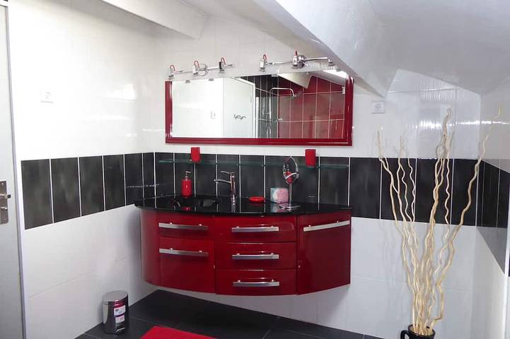 Location de vacances pour 4 personnes, avec balcon ainsi que jacuzzi et jardin à Velaux - 4