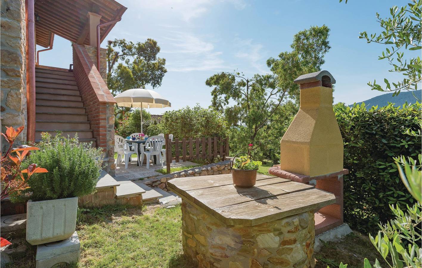 Ganze Ferienwohnung, Wohnung Buti: Pool, Parkplatz, Küche & Etagenbett in Buti, Pisa Provinz