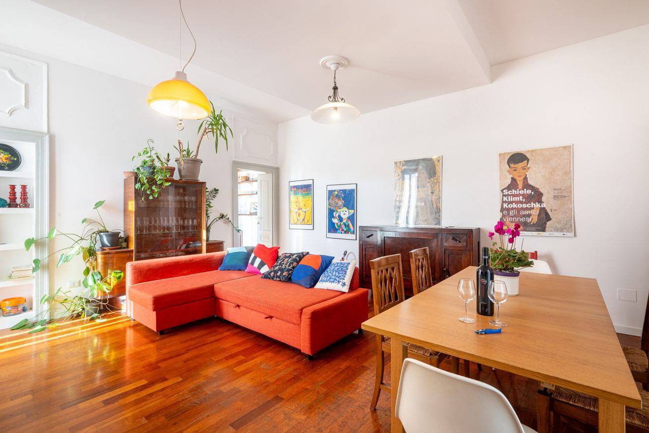 Apartamento entero, Guesthost - Lovely Apartment in Parma! in Oltretorrente (Parma), Parma