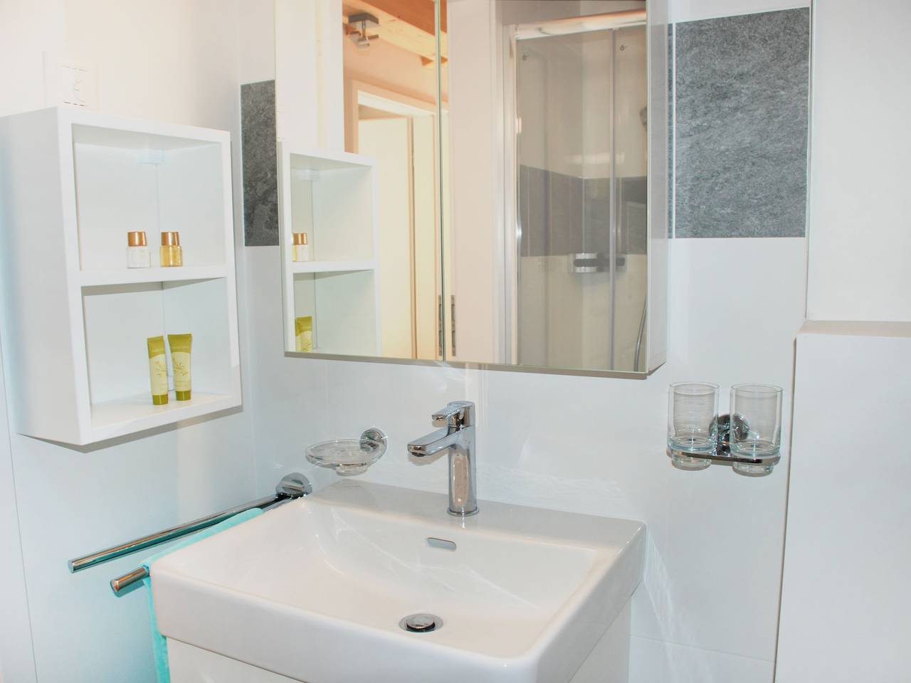 Entire apartment, Cà dal Non in Ronco sopra Ascona, Ticino Alps and Verbano