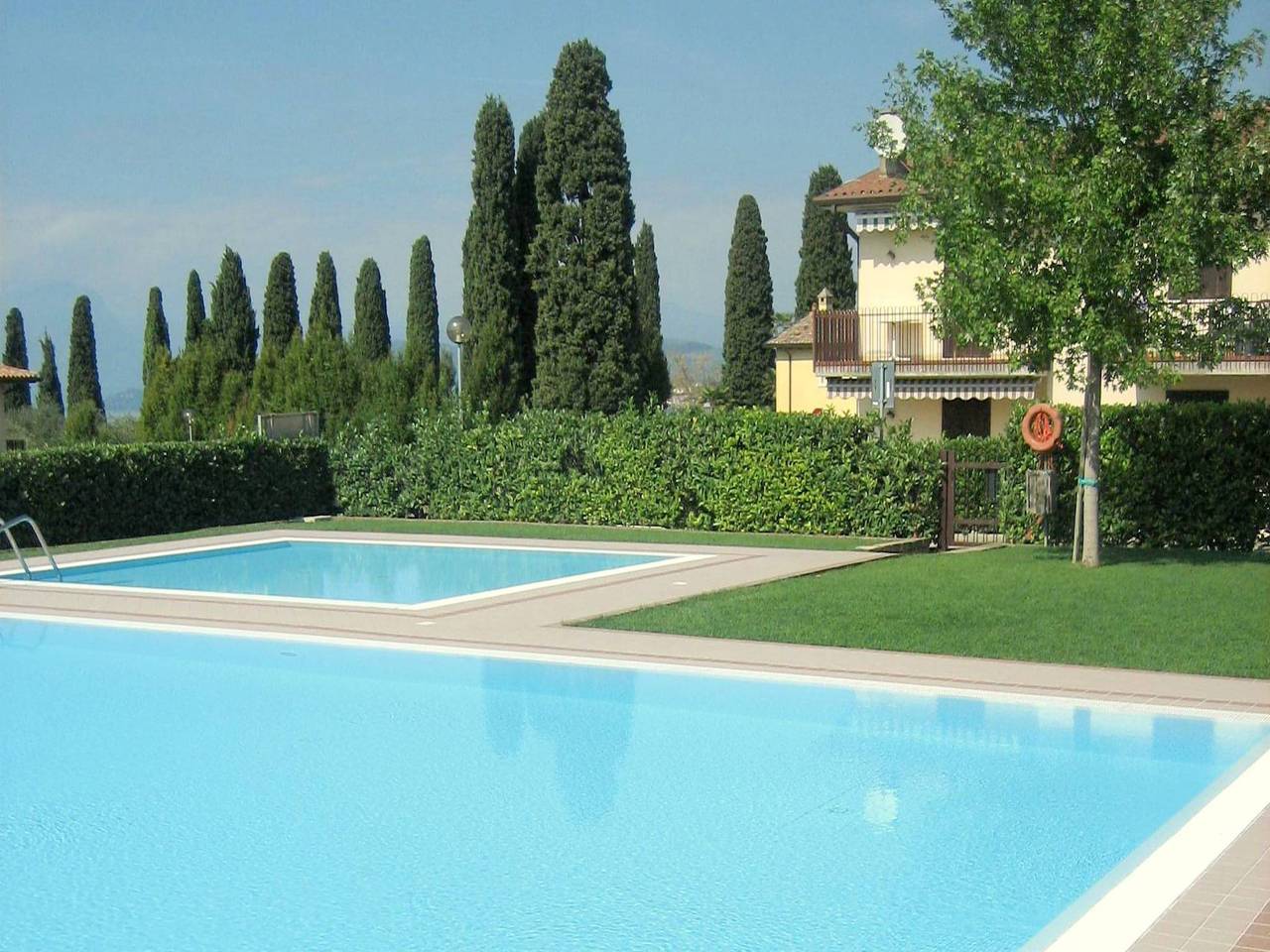 Elegantes Ferienhaus in Lazise mit privatem Swimmingpool in Lazise, Gardasee-Berge