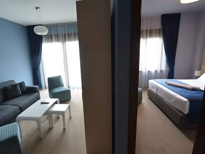 Ferienwohnung für 2 Personen, mit Balkon in Budva - 2