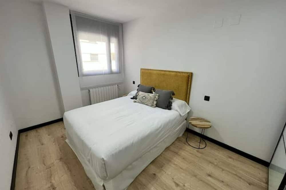 Entire apartment, El Rincón de Martín en Huesca in Huesca, Huesca Province