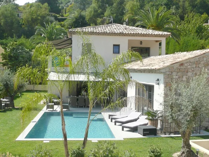 Apartamento de vacaciones para 3 personas, con jardín además de jacuzzi y piscina - 1