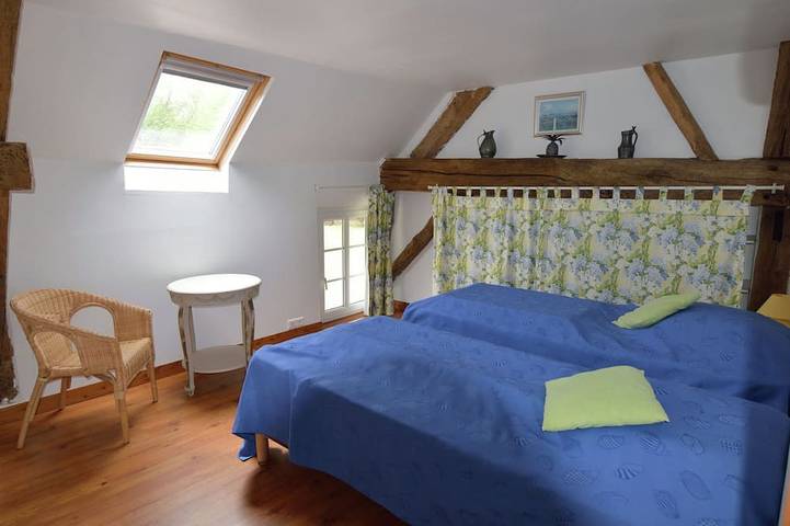 Location de vacances pour 8 personnes, avec jardin et terrasse, animaux acceptés à Isigny-le-Buat - 4