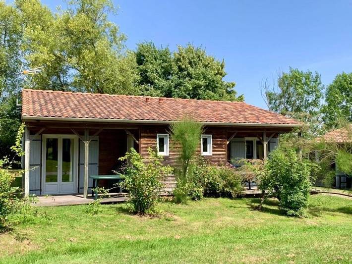 Location de vacances pour 4 personnes, avec piscine à Moutiers-sous-Chantemerle - 3